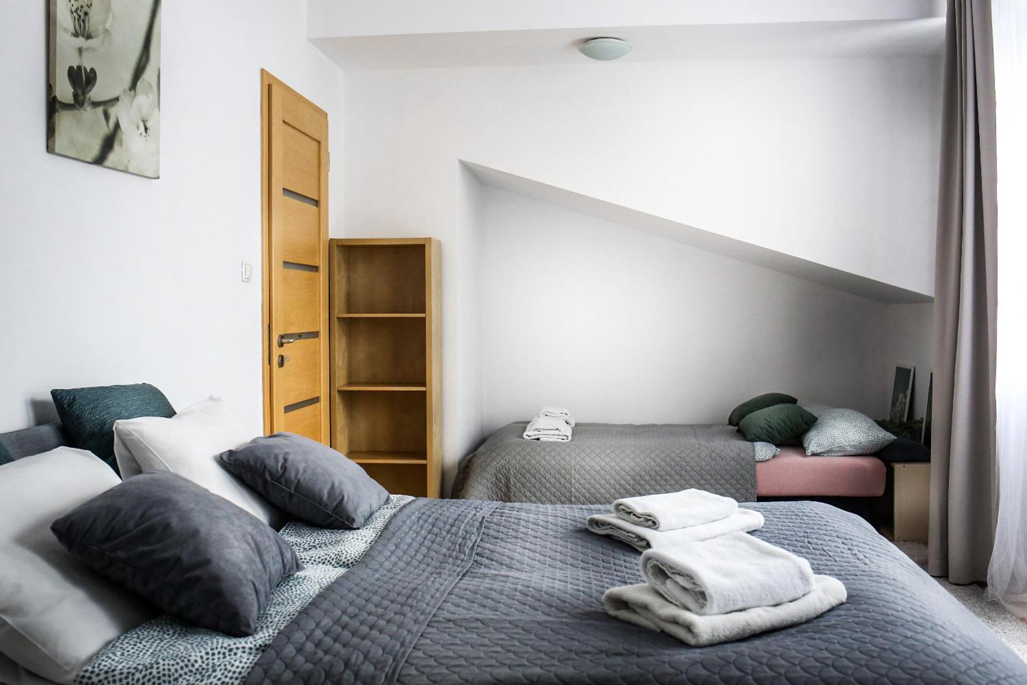 קרקוב Fully-Furnished Apartment With Air Conditioning For Families, Cracow Old Town מראה חיצוני תמונה