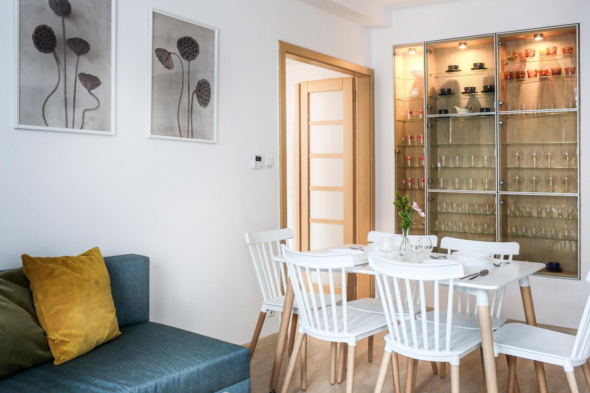 קרקוב Fully-Furnished Apartment With Air Conditioning For Families, Cracow Old Town מראה חיצוני תמונה