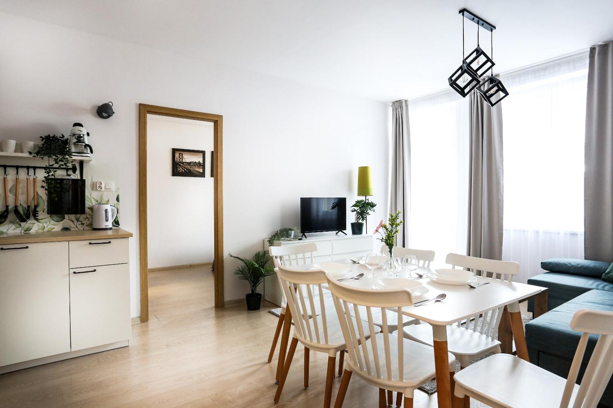 קרקוב Fully-Furnished Apartment With Air Conditioning For Families, Cracow Old Town מראה חיצוני תמונה