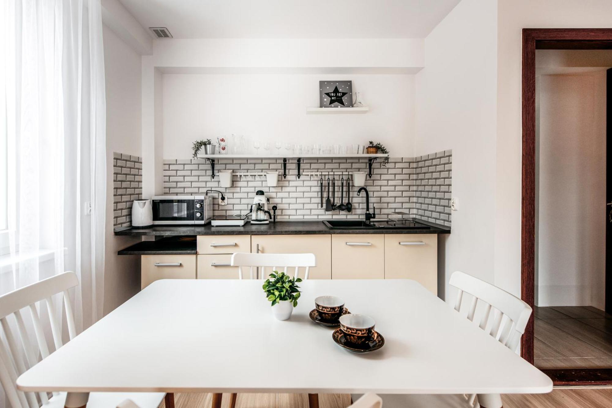 קרקוב Fully-Furnished Apartment With Air Conditioning For Families, Cracow Old Town מראה חיצוני תמונה