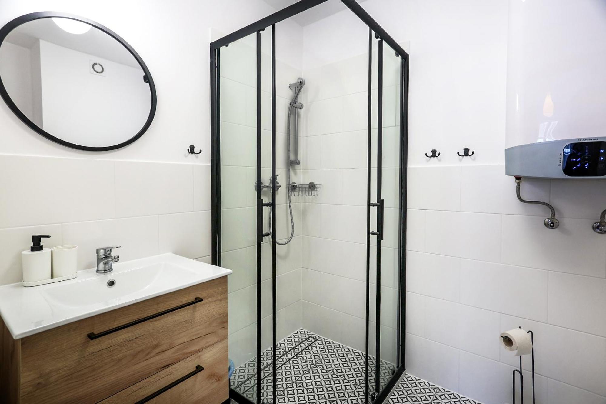 קרקוב Fully-Furnished Apartment With Air Conditioning For Families, Cracow Old Town מראה חיצוני תמונה