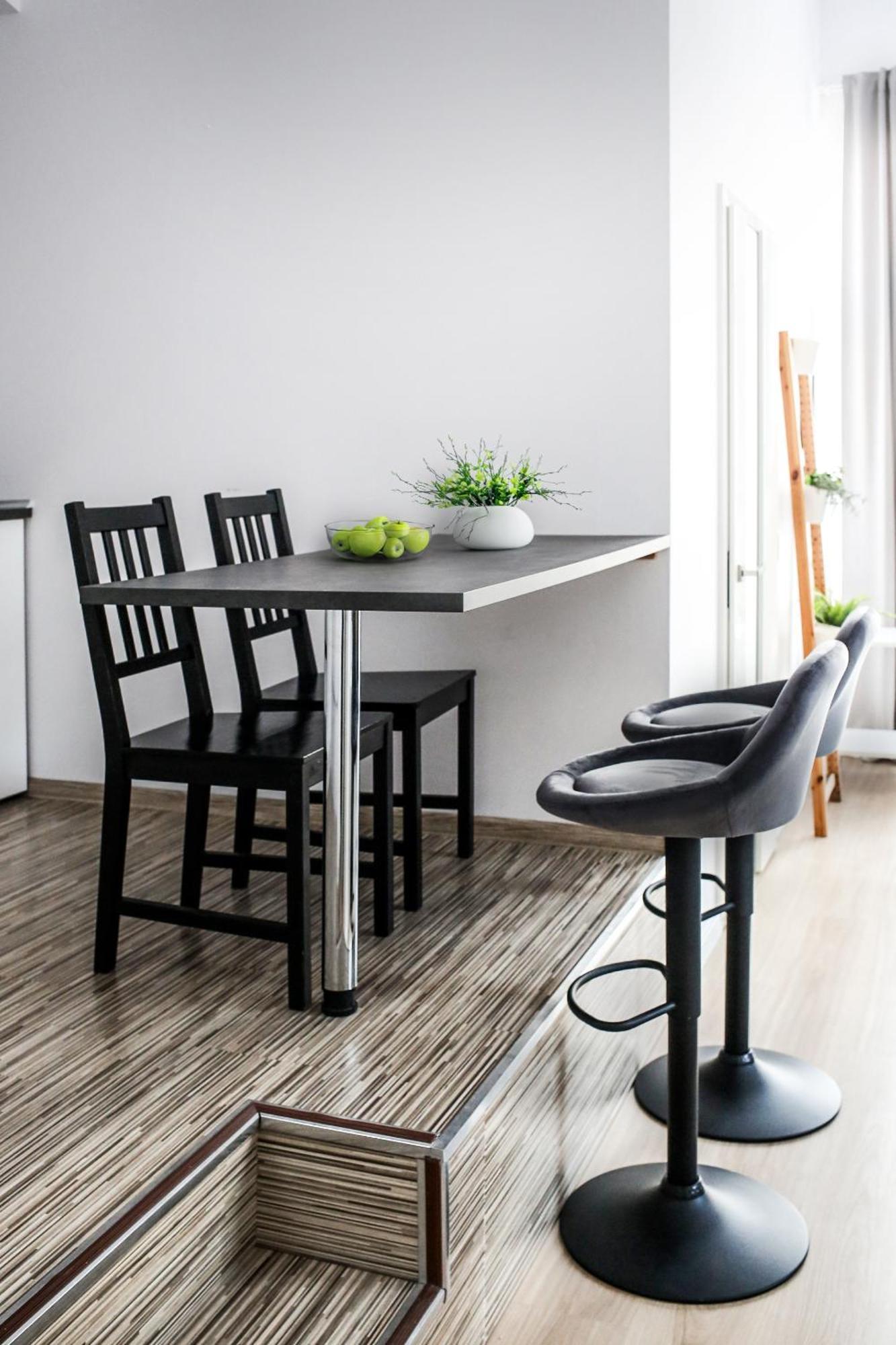 קרקוב Fully-Furnished Apartment With Air Conditioning For Families, Cracow Old Town מראה חיצוני תמונה