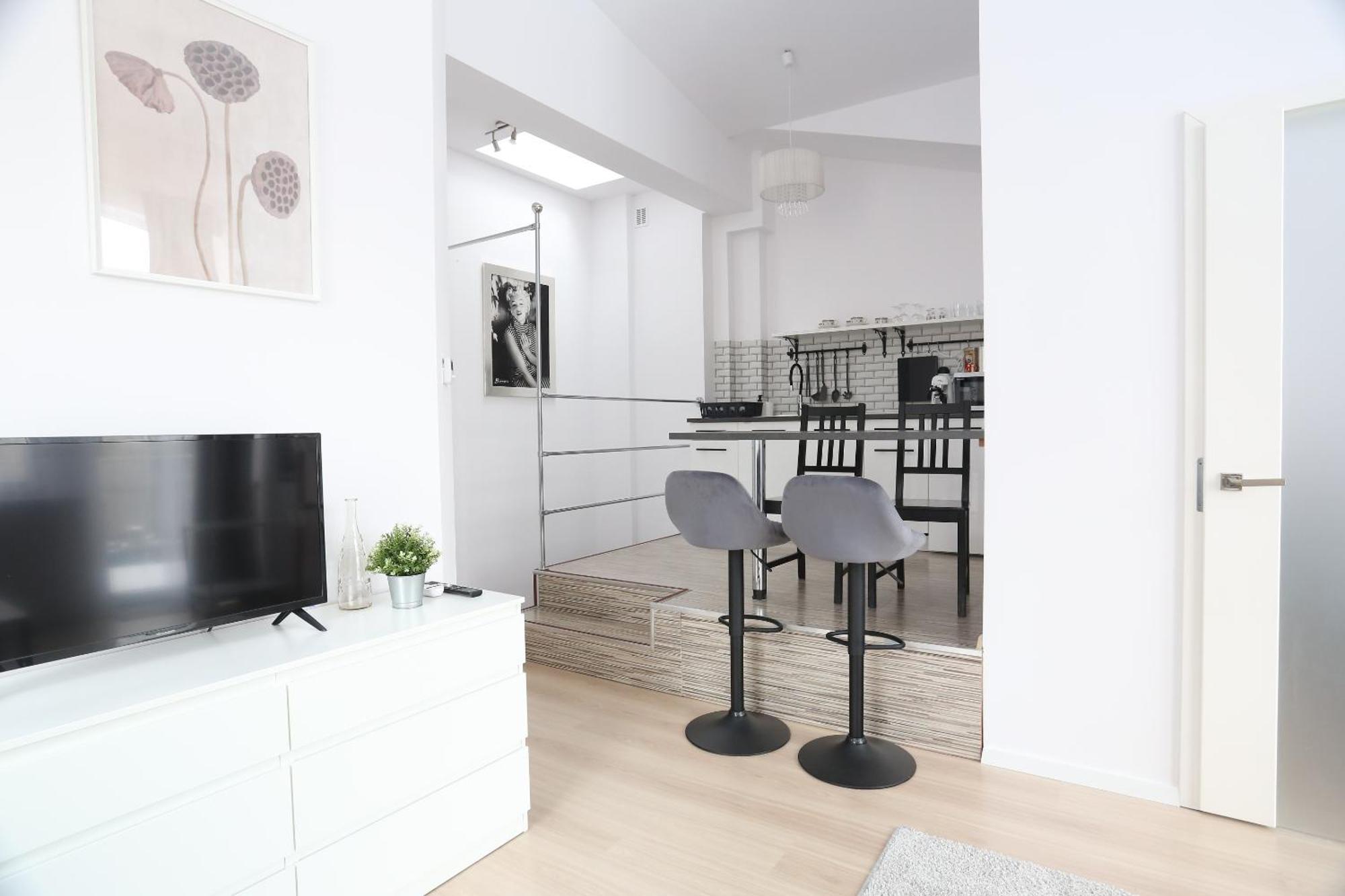 קרקוב Fully-Furnished Apartment With Air Conditioning For Families, Cracow Old Town מראה חיצוני תמונה
