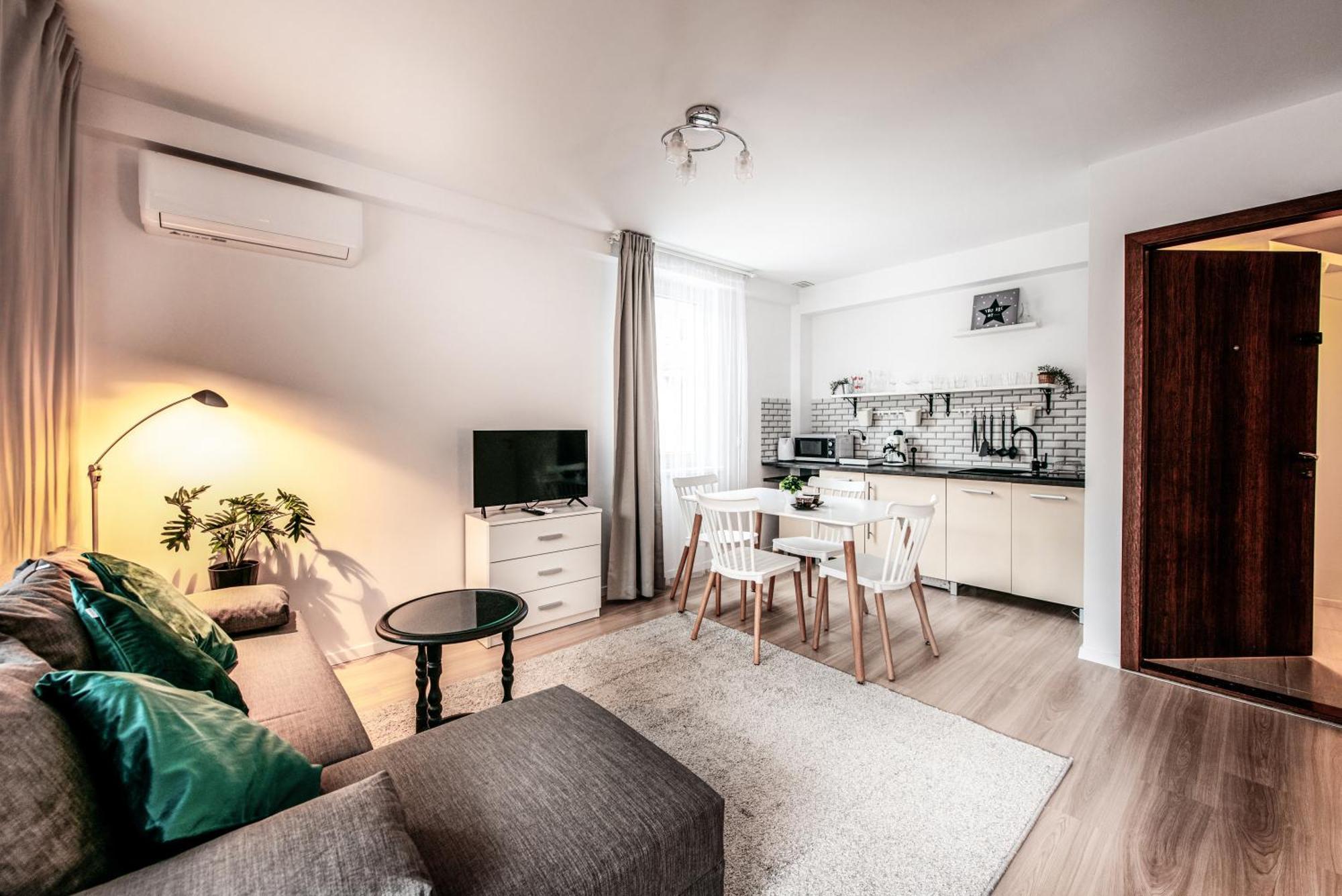 קרקוב Fully-Furnished Apartment With Air Conditioning For Families, Cracow Old Town מראה חיצוני תמונה